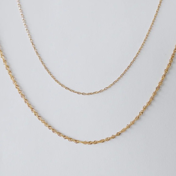 Twisted Chain Necklace - Picture 7 of 7